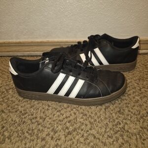 Adidas Kid's Black and White Sneakers Can Fit A Woman Size 7.5-8